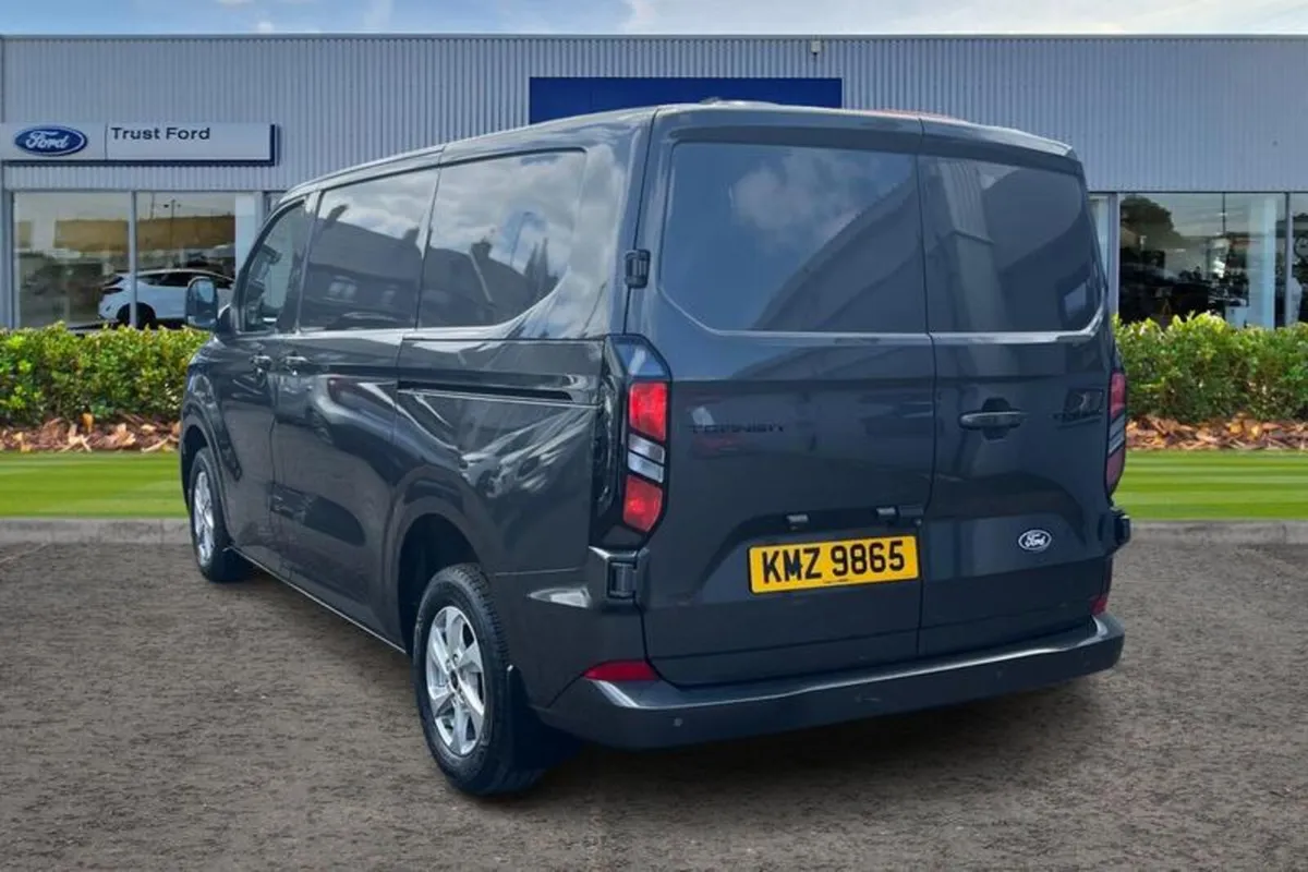 Ford Transit Custom LIMITED - Image 2