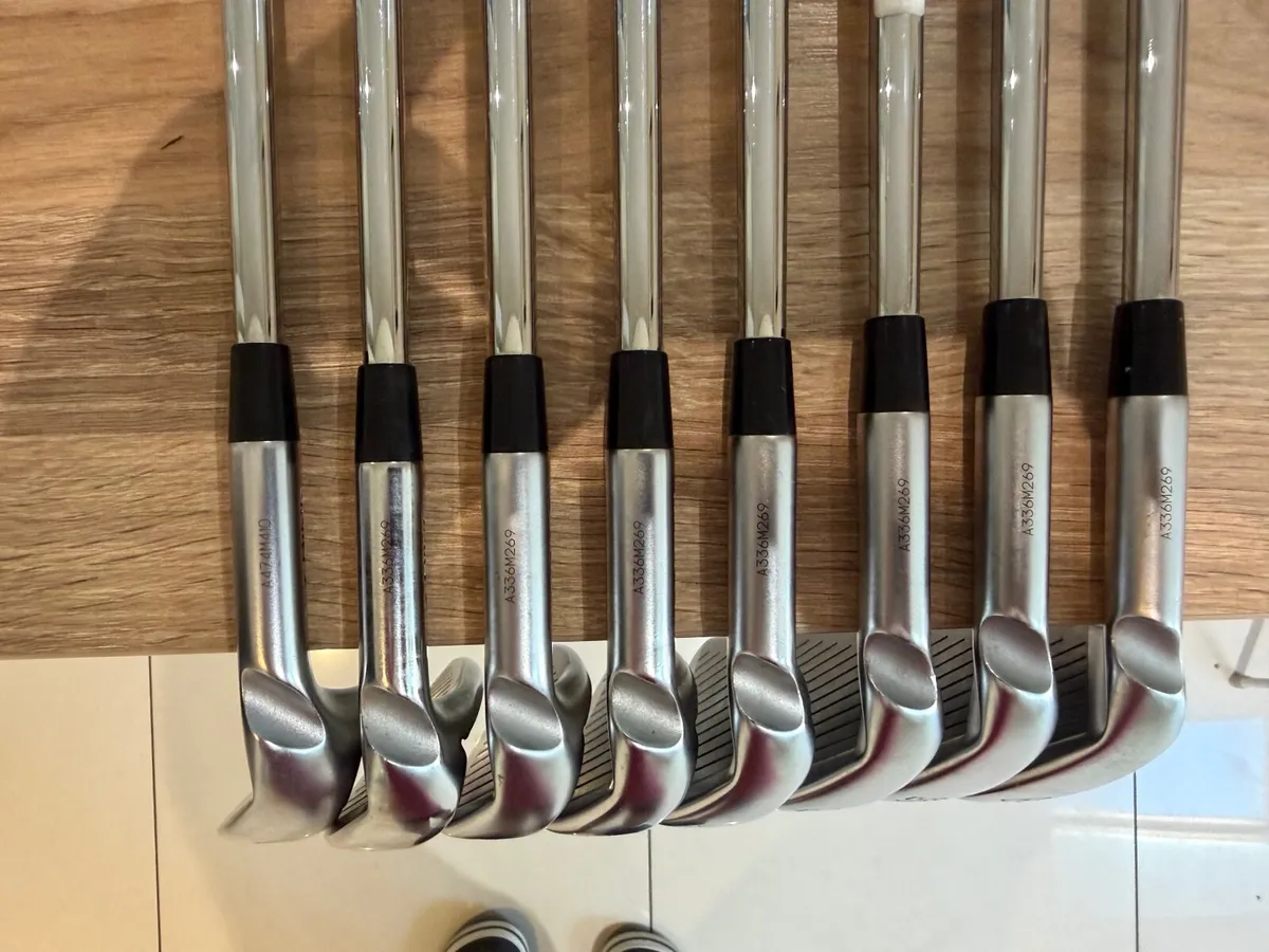 Ping G425 irons - Image 3