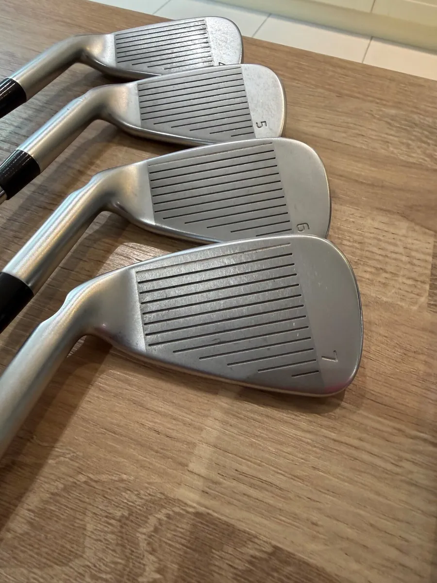 Ping G425 irons - Image 4