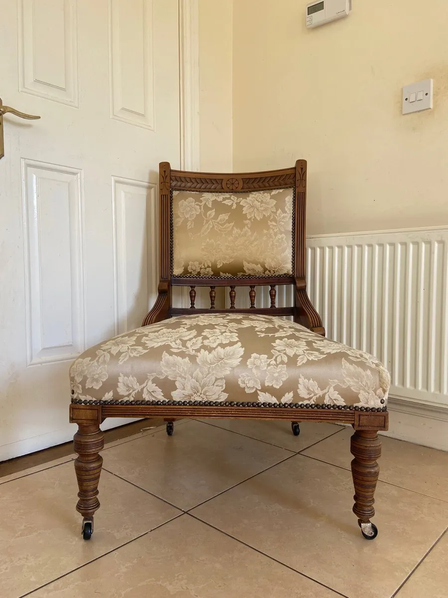 Victorian low size Nursing chair - Image 1