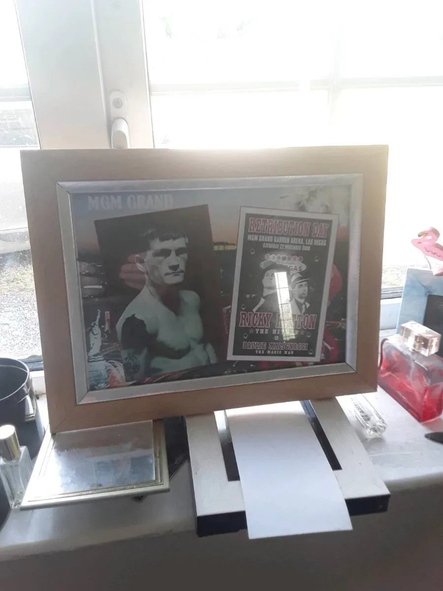 Ricky Hatton' poster also boxing books - Image 1