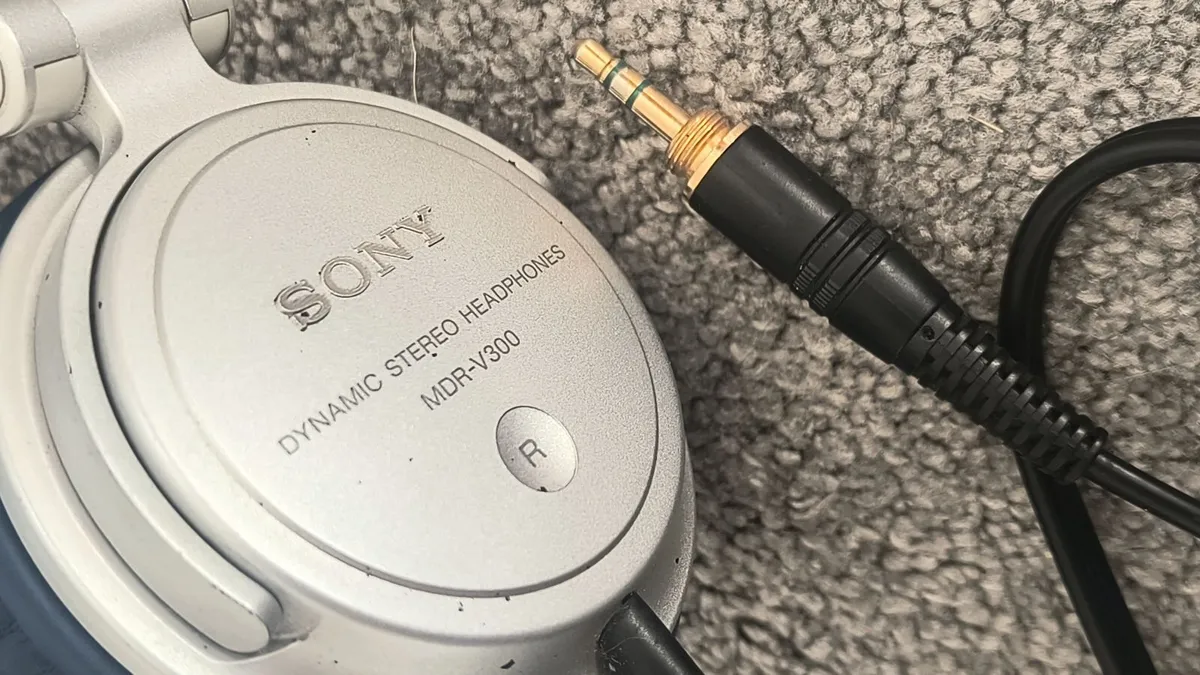 SONY Headphones STUDIO MONITOR - Image 1