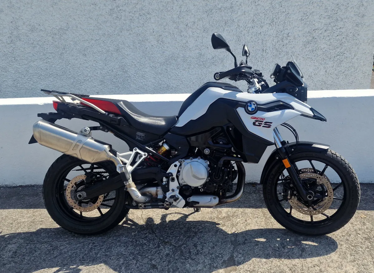 BMW F750 @ Doyles Athlone - Image 1