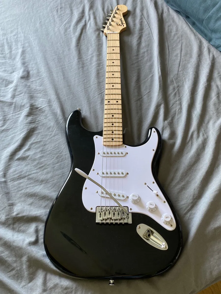 Electric guitar - Image 1