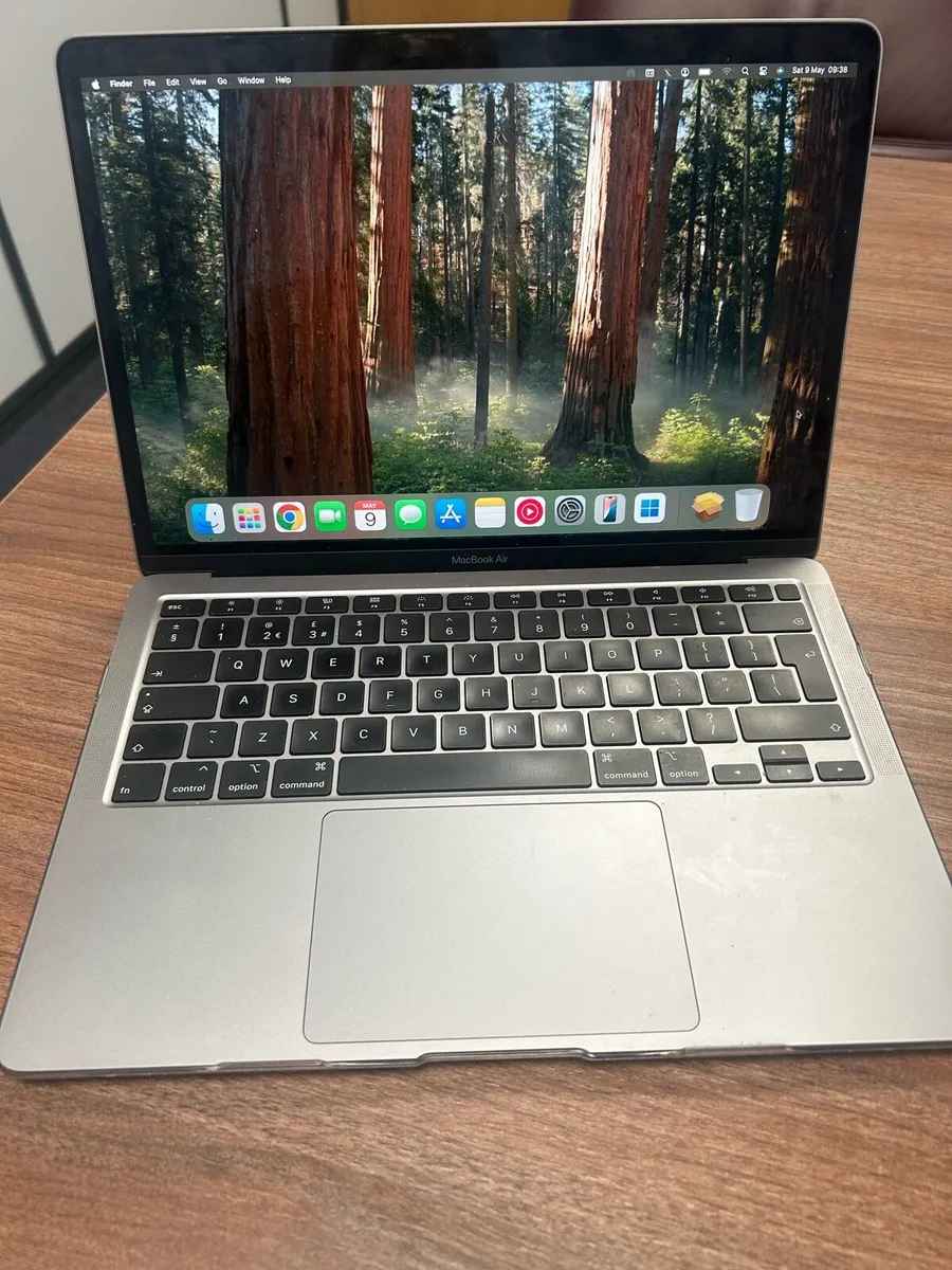 MacBook Air - Excellent Condition - Image 2