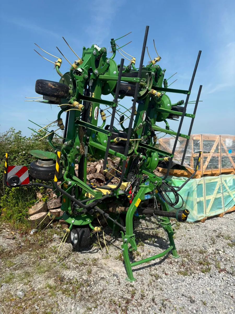 Krone Vendro 1020 Tedder - Image 2
