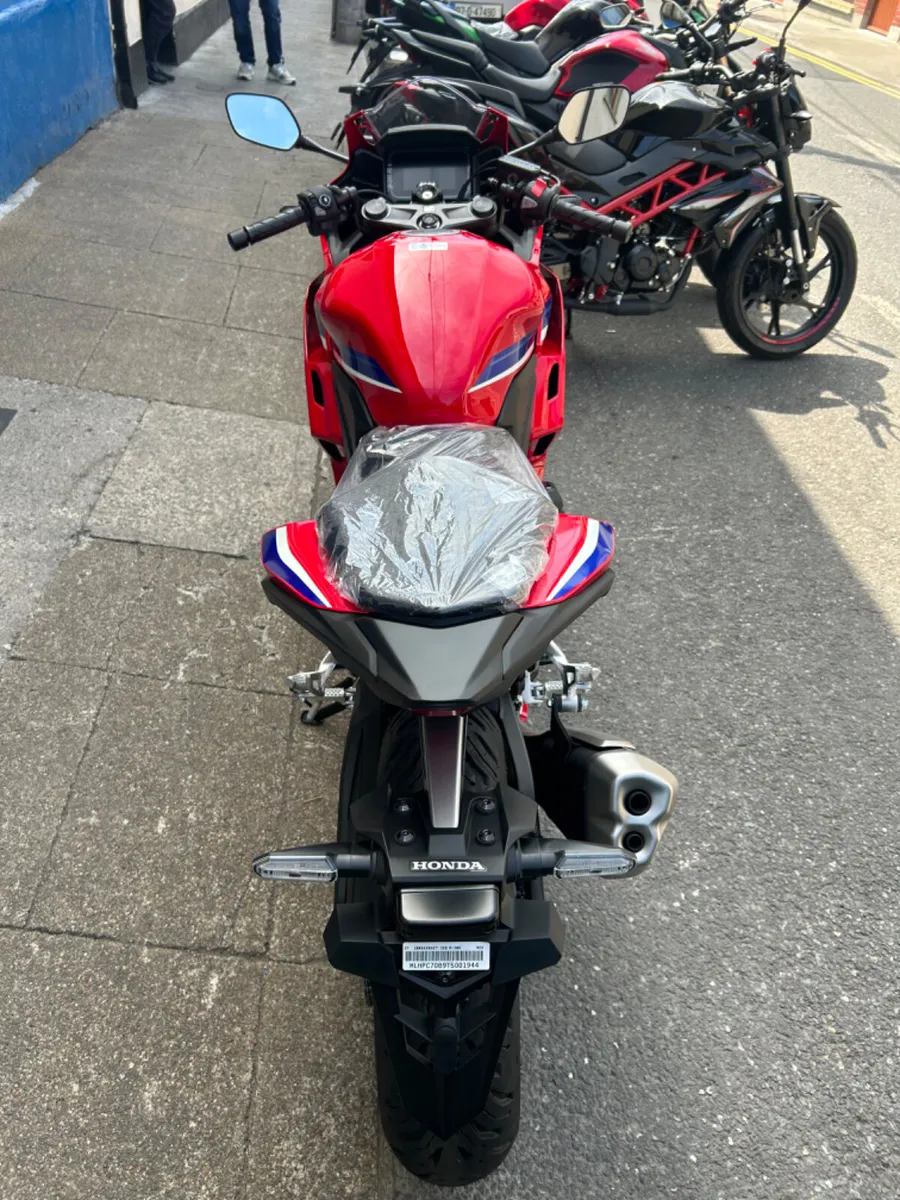 New Honda CBR 500R E-Clutch - Image 4