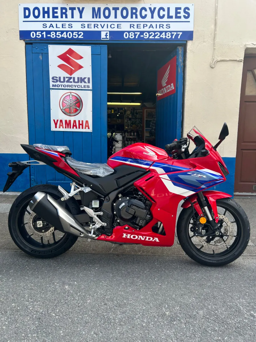 New Honda CBR 500R E-Clutch - Image 1