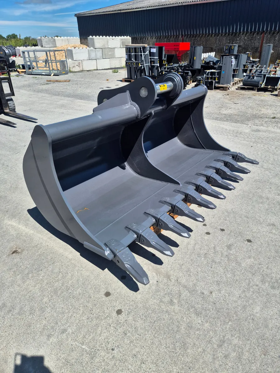 20t 80mm pins Ditching Buckets With Teeth - Image 4