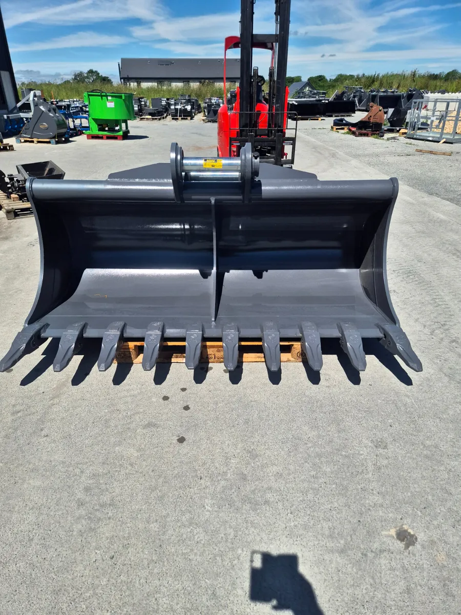 20t 80mm pins Ditching Buckets With Teeth - Image 2