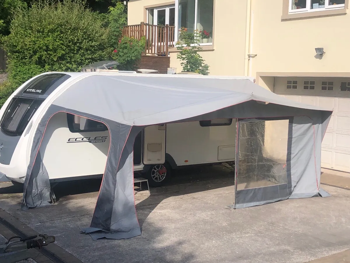 Caravan awning - Image 1