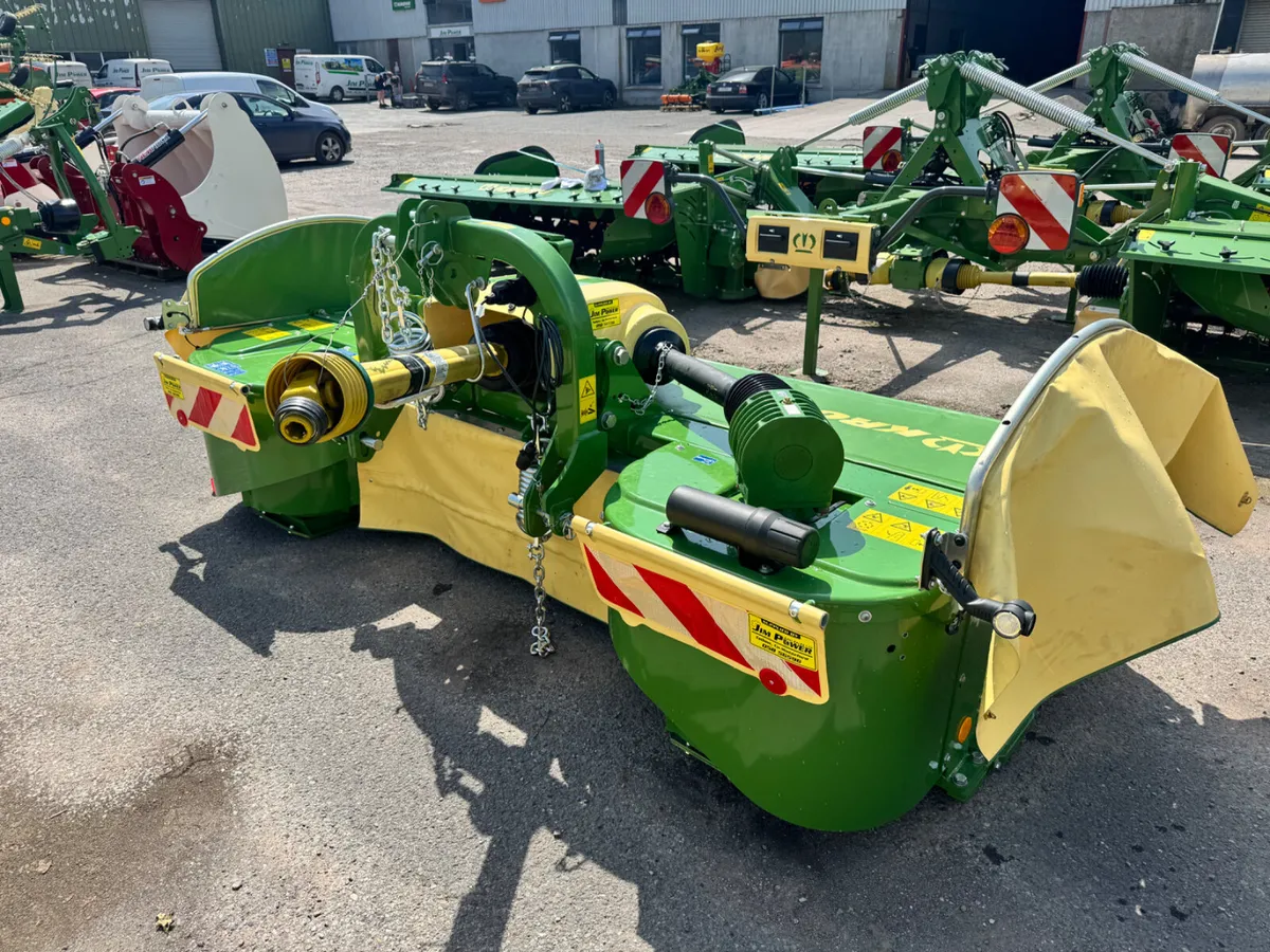 Krone F320 M Non Conditioner Front Mower - Image 3