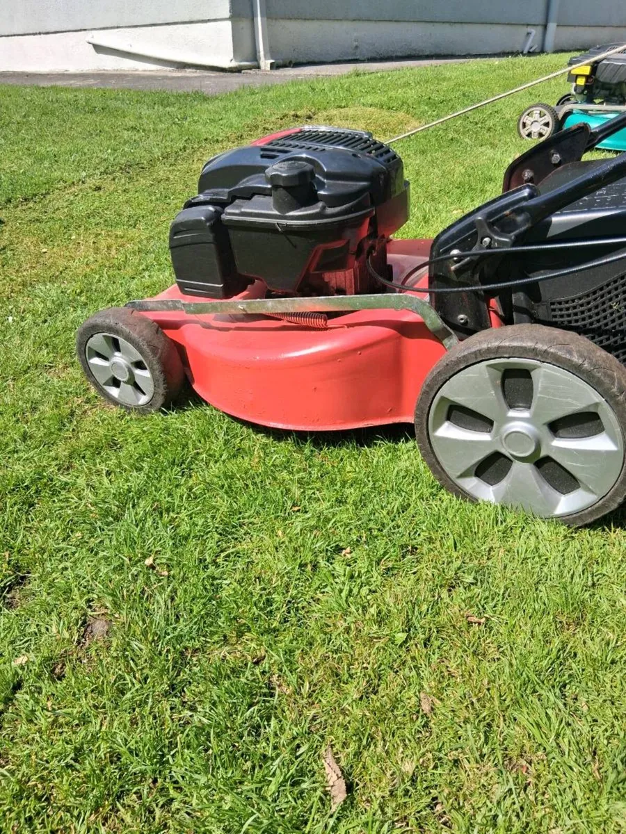 Castelgarden selfdrive mower as new . - Image 4
