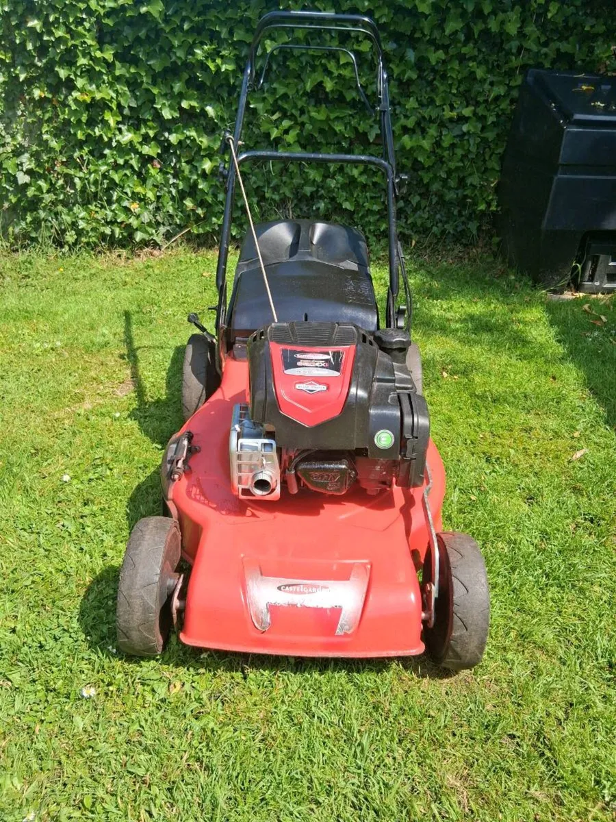 Castelgarden selfdrive mower as new . - Image 1