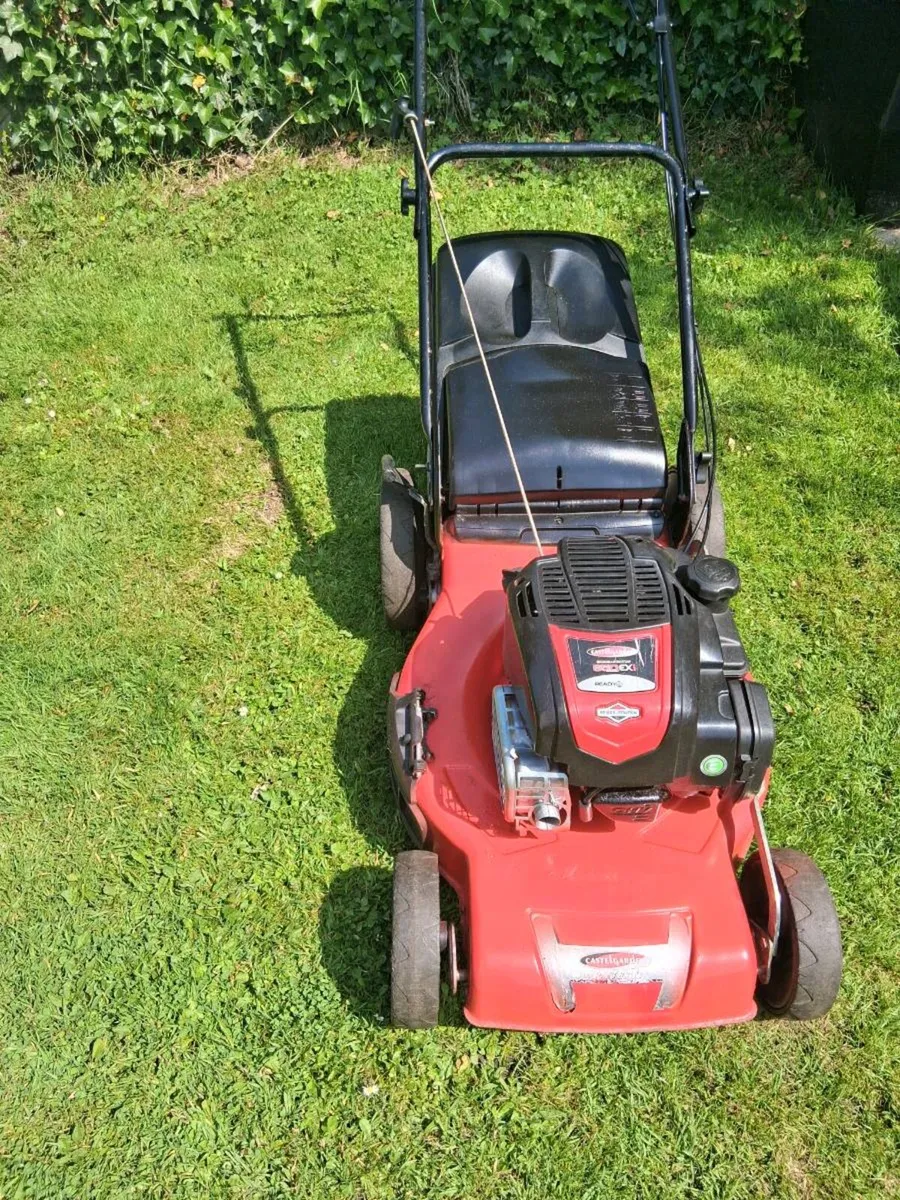 Castelgarden selfdrive mower as new . - Image 2