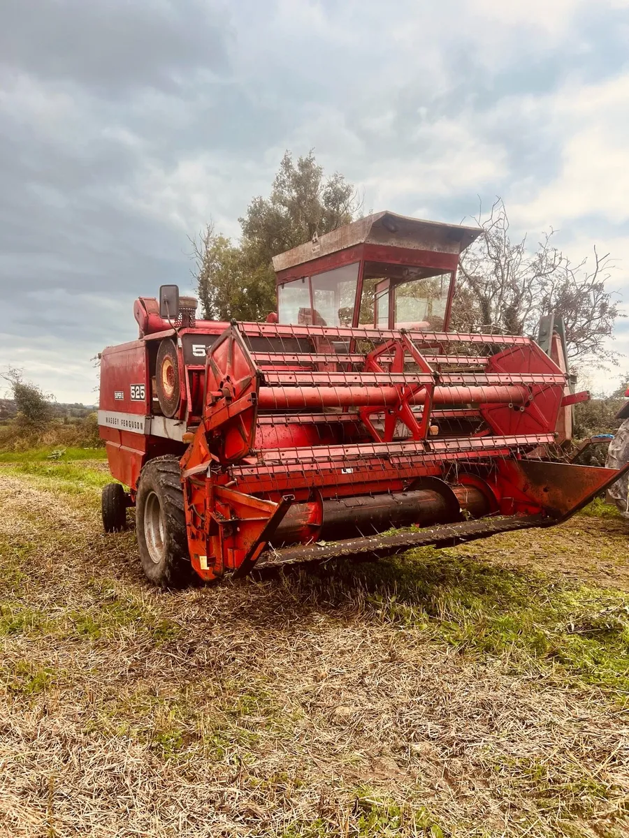 Massey Ferguson 525 Superduty Combine - Image 2