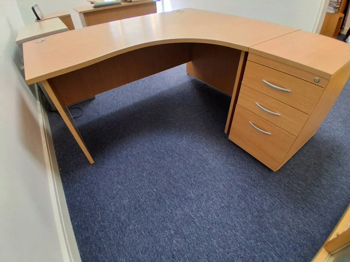 Office desks - Image 3