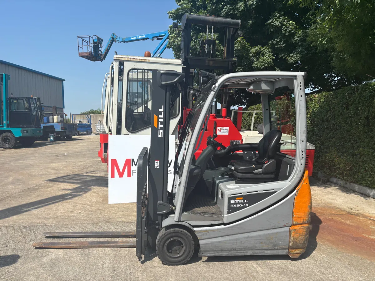 1.6 ton electric Forklift - Image 4