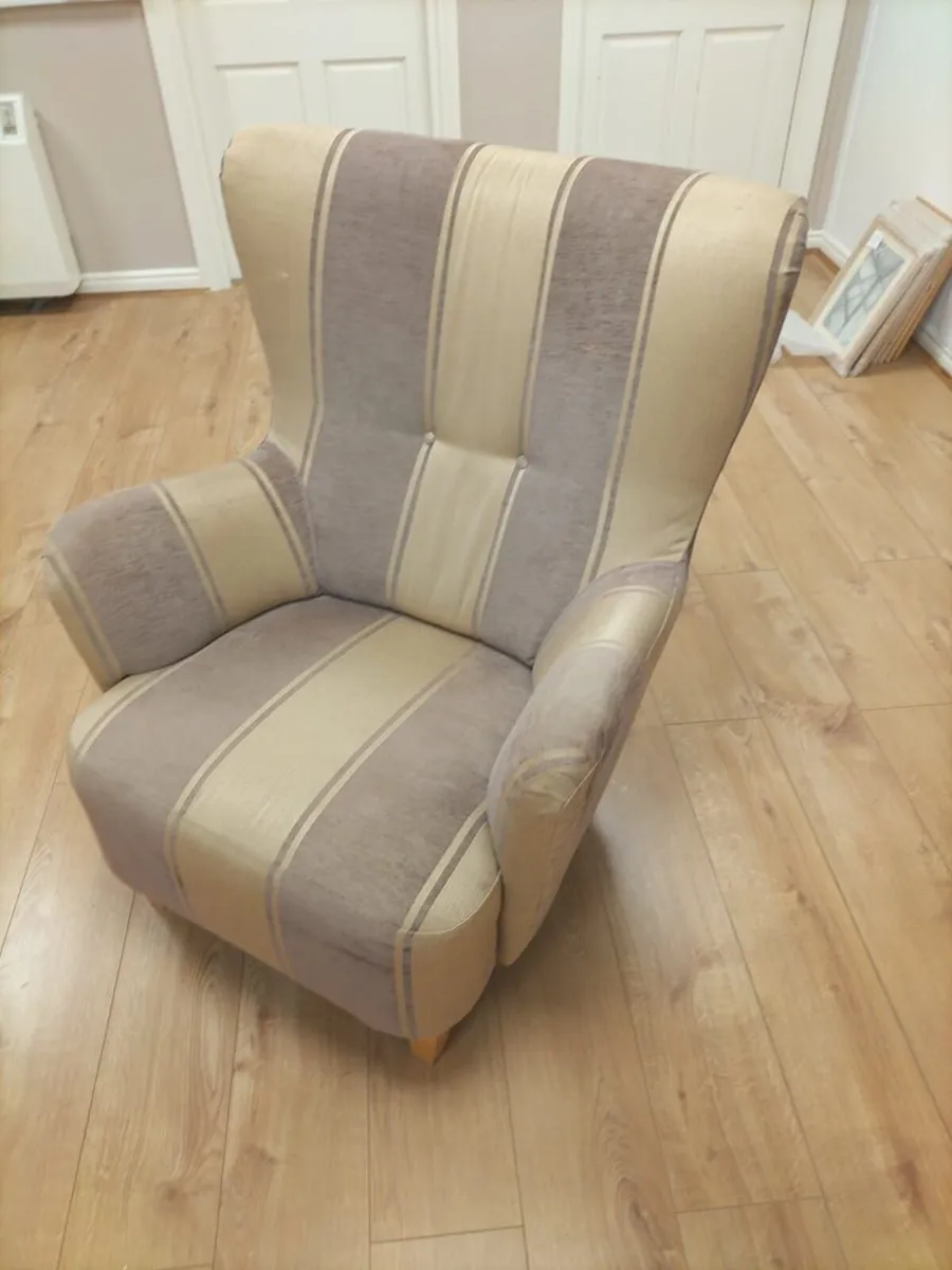 2 x Sitting Room Chairs - Image 1