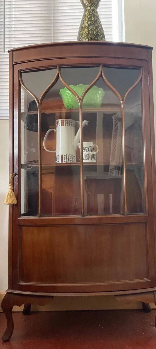 Rosewood bow front display cabinet - Image 1