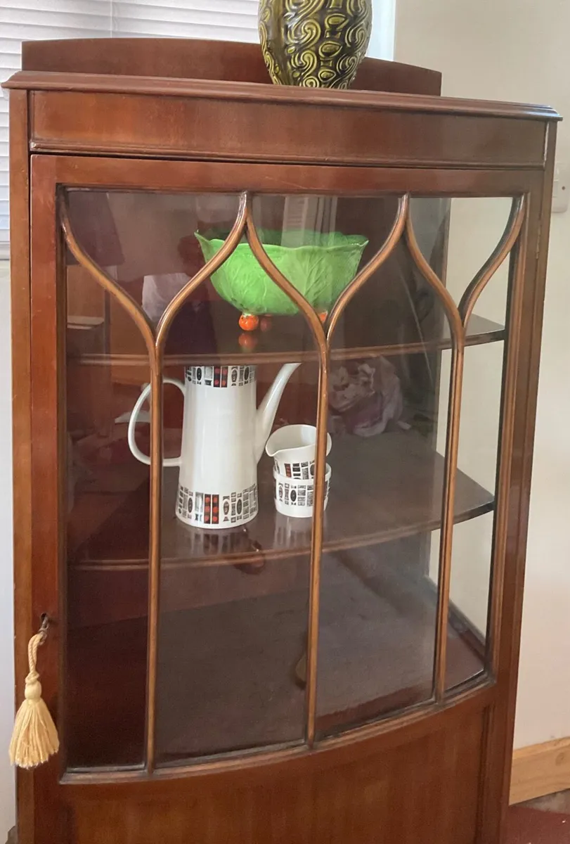 Rosewood bow front display cabinet - Image 2
