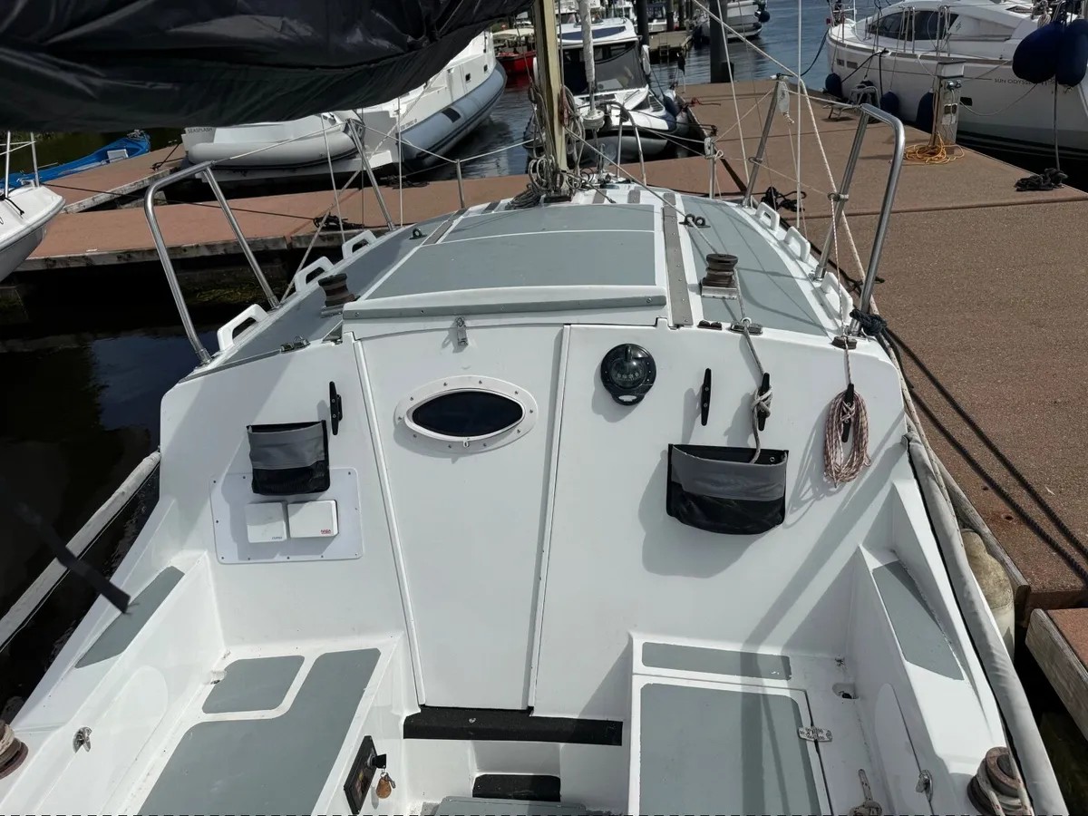 Yacht - Image 2