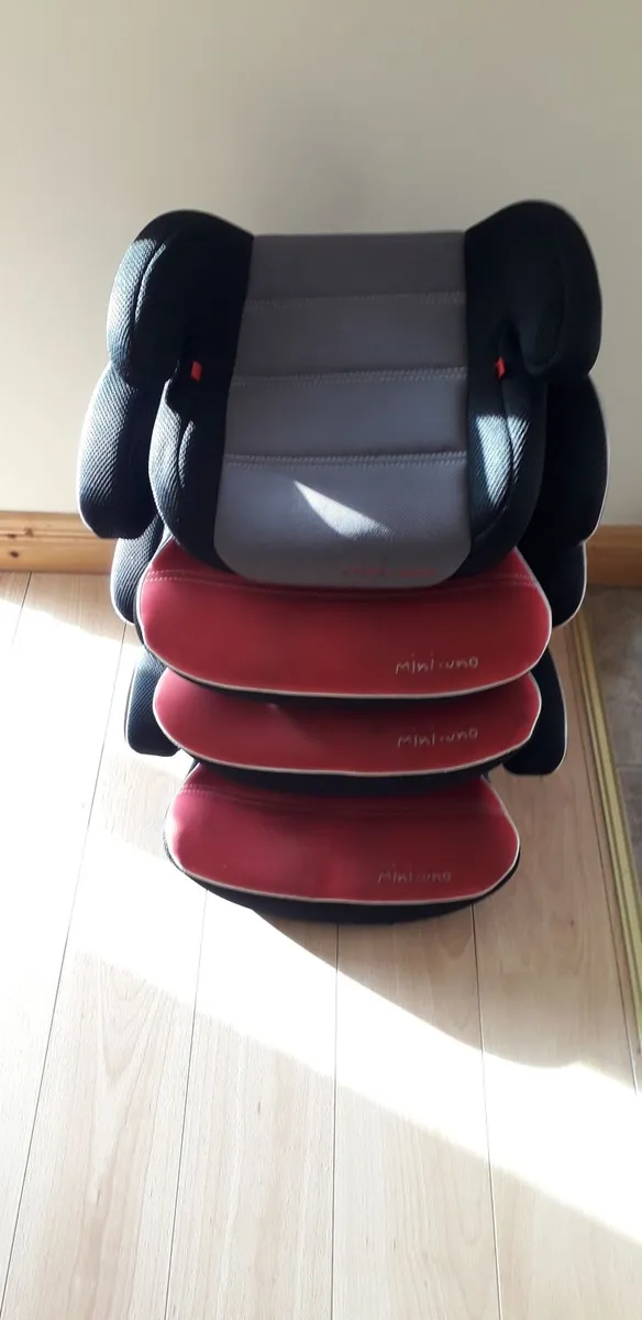 4 Kids car booster seats - Image 1
