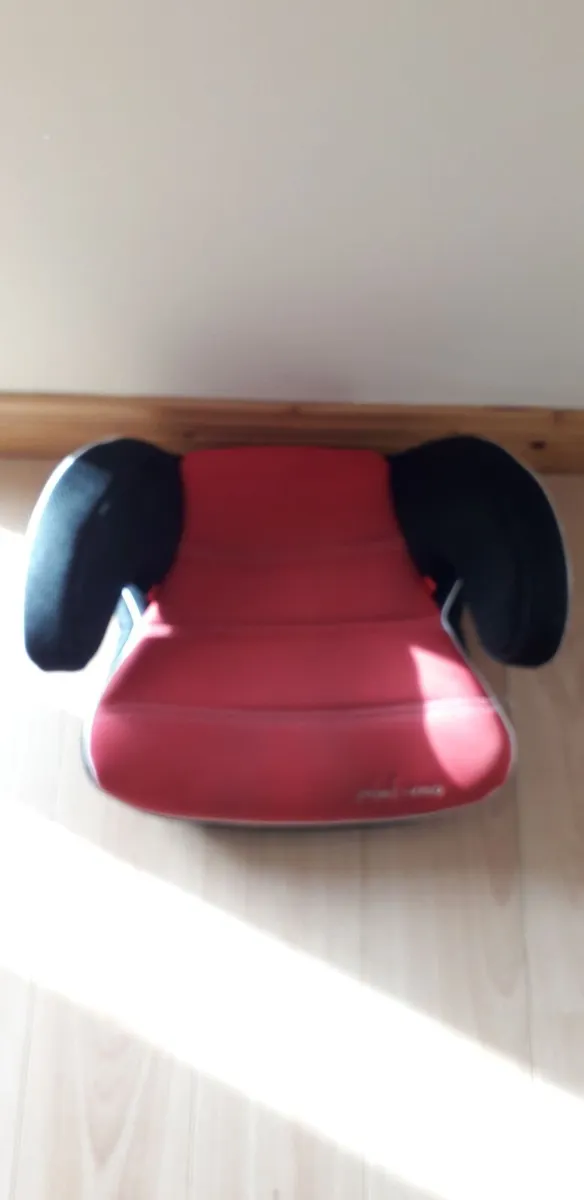 4 Kids car booster seats - Image 2
