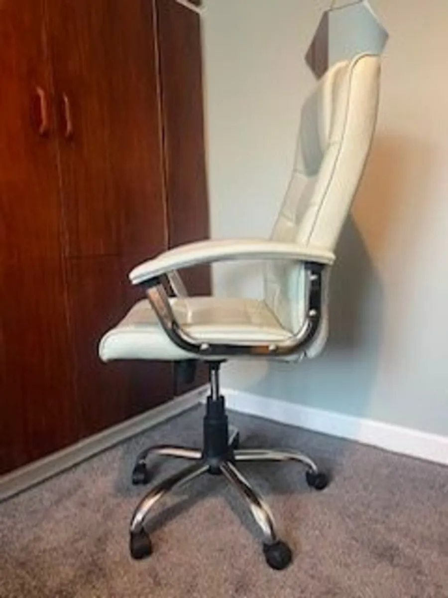 Office Chairs Grey or Black (3 In total-€65 each) - Image 2