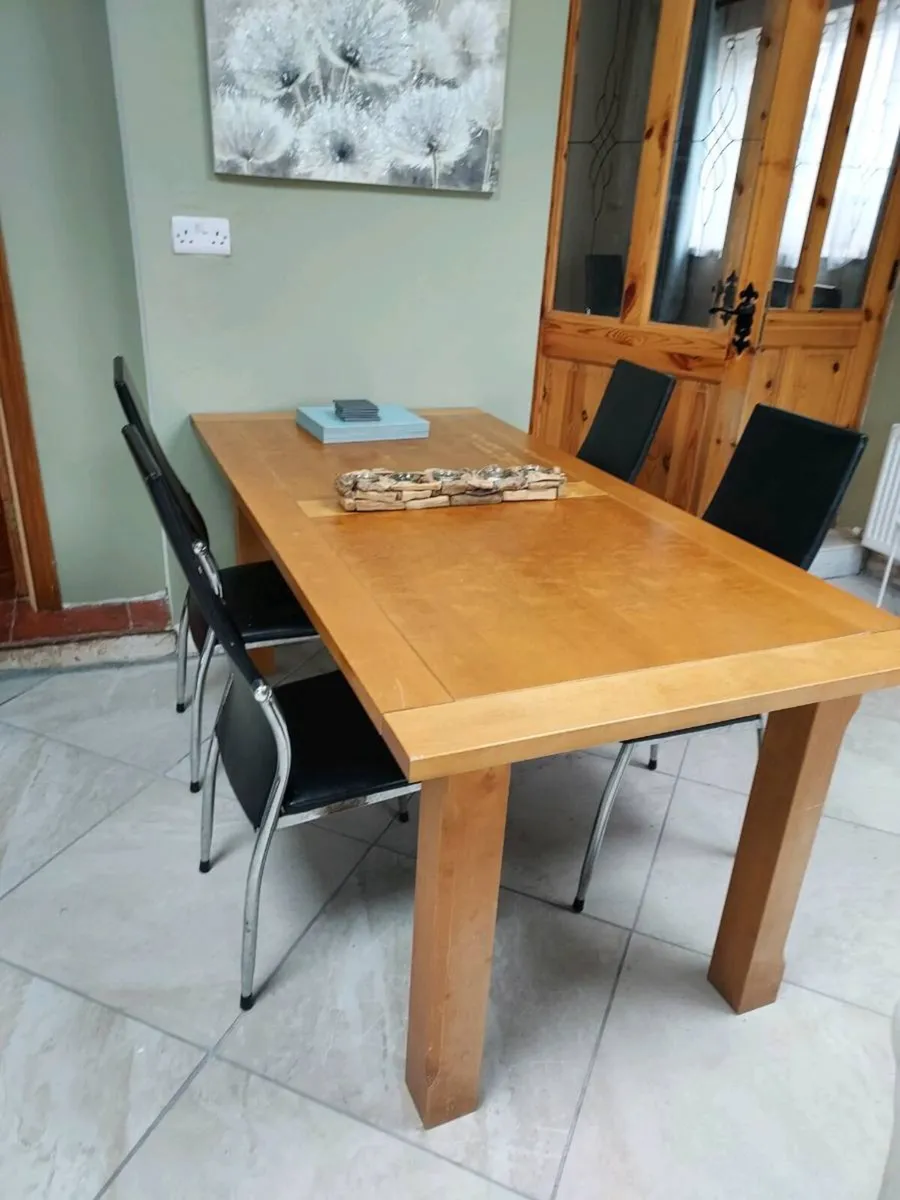 Kitchen Table and chairs - Image 1