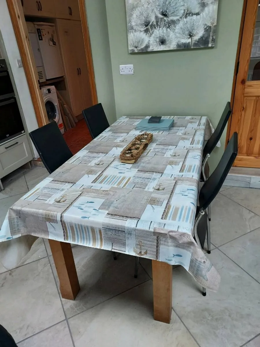 Kitchen Table and chairs - Image 4