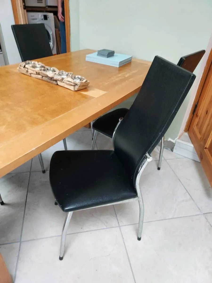 Kitchen Table and chairs - Image 3