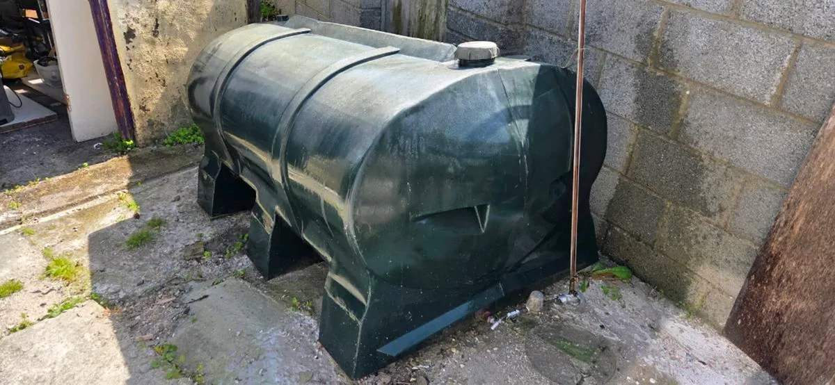Free 1000L oil tank. Collect from Callan, Co.Kilke - Image 1