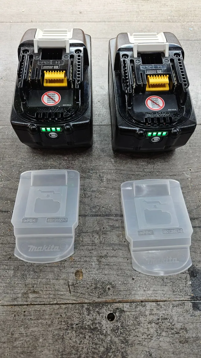 2 Makita 18V 9ah batteries - Image 4