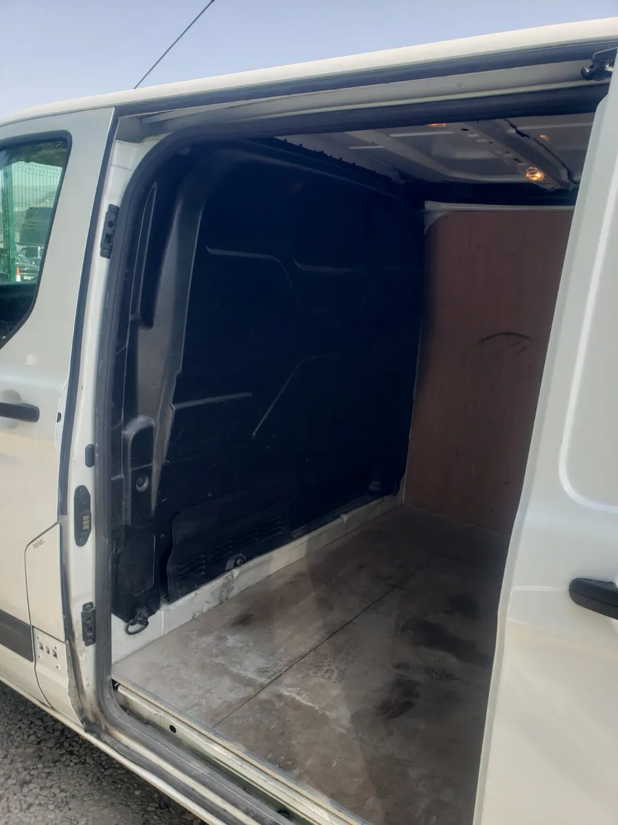 Ford Transit Custom 2023 - Image 3
