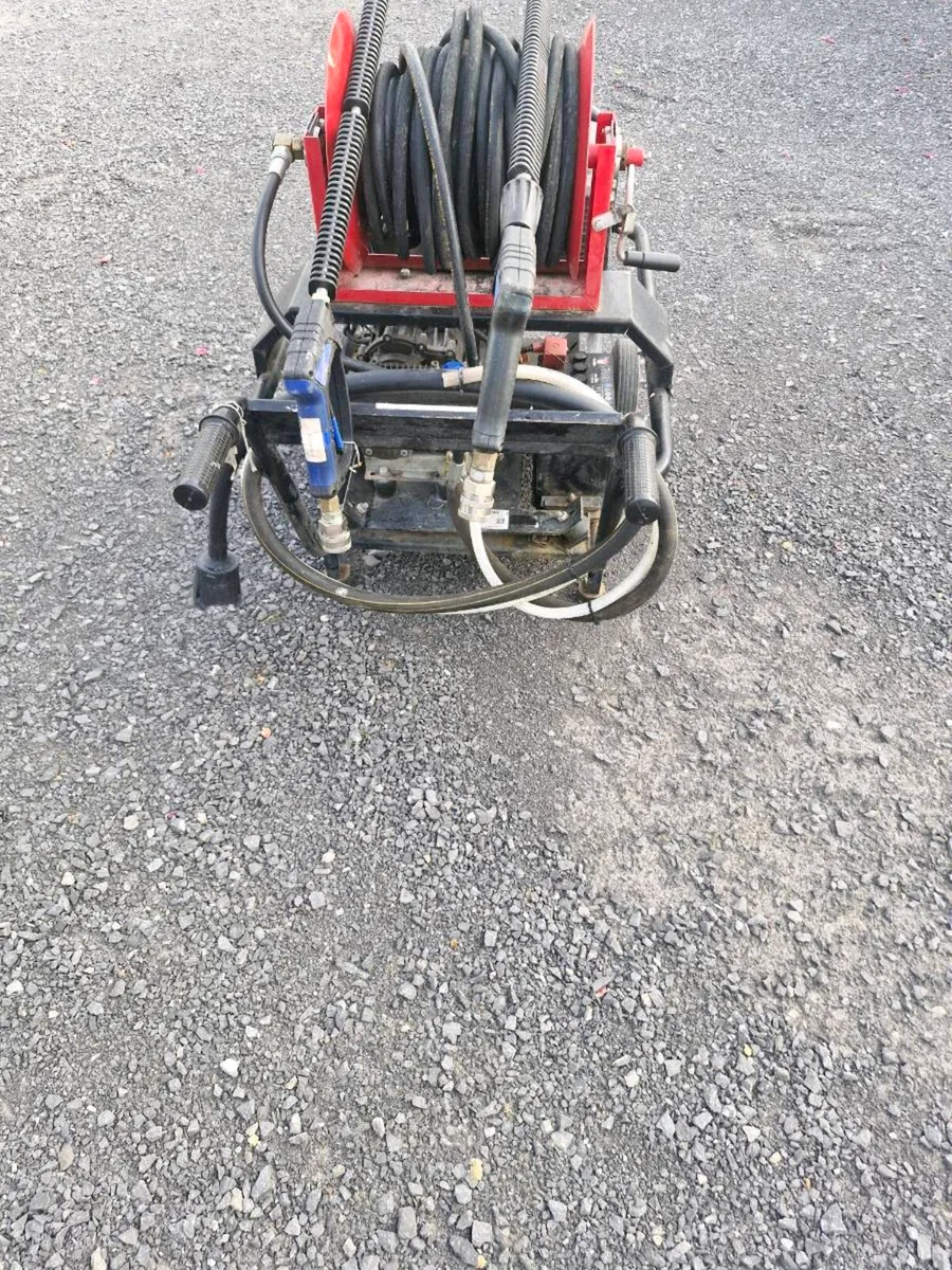 Petrol power washer - Image 1