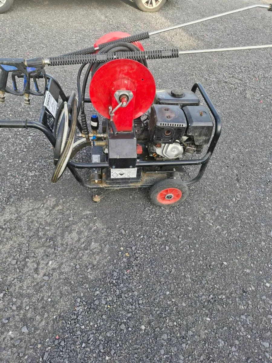 Petrol power washer - Image 2