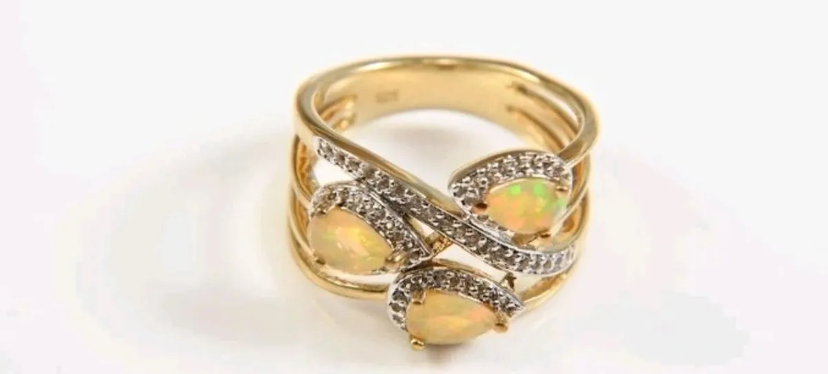Amazing teardrop Opal ring gold plated on silver - Image 1