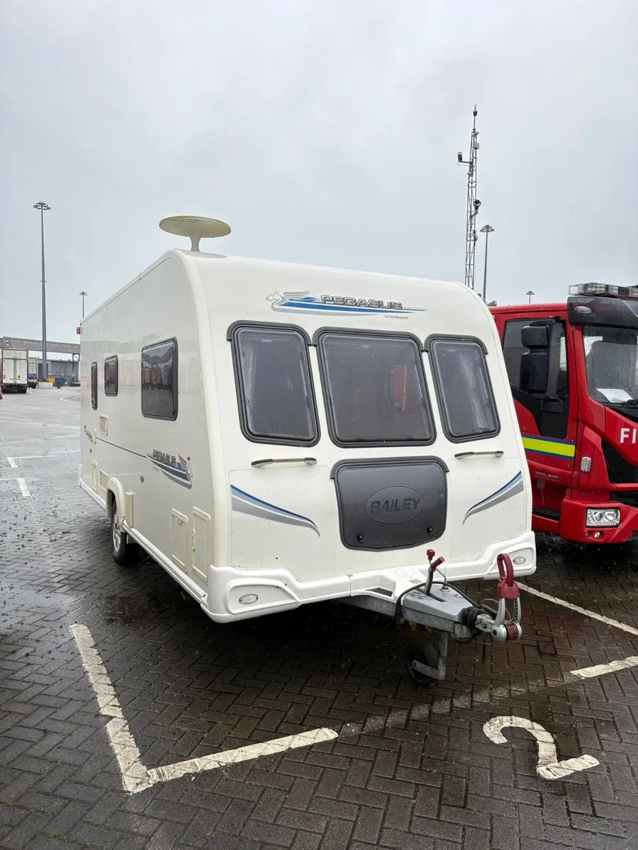 Bailey Pegasus 2 Berth Caravan +Accesories - Image 2
