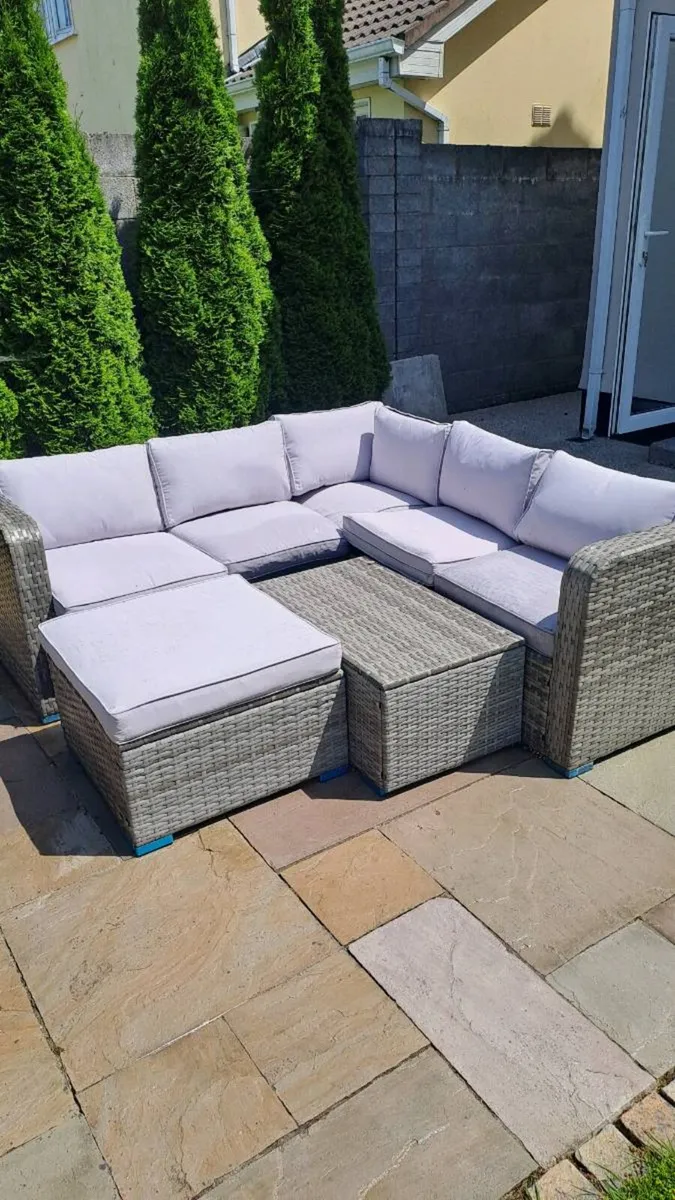 Garden furniture - Image 2