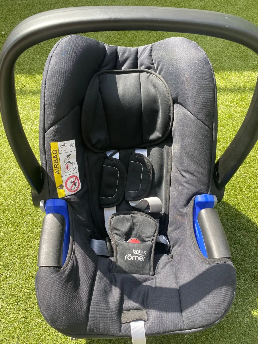 Car seat - Image 1