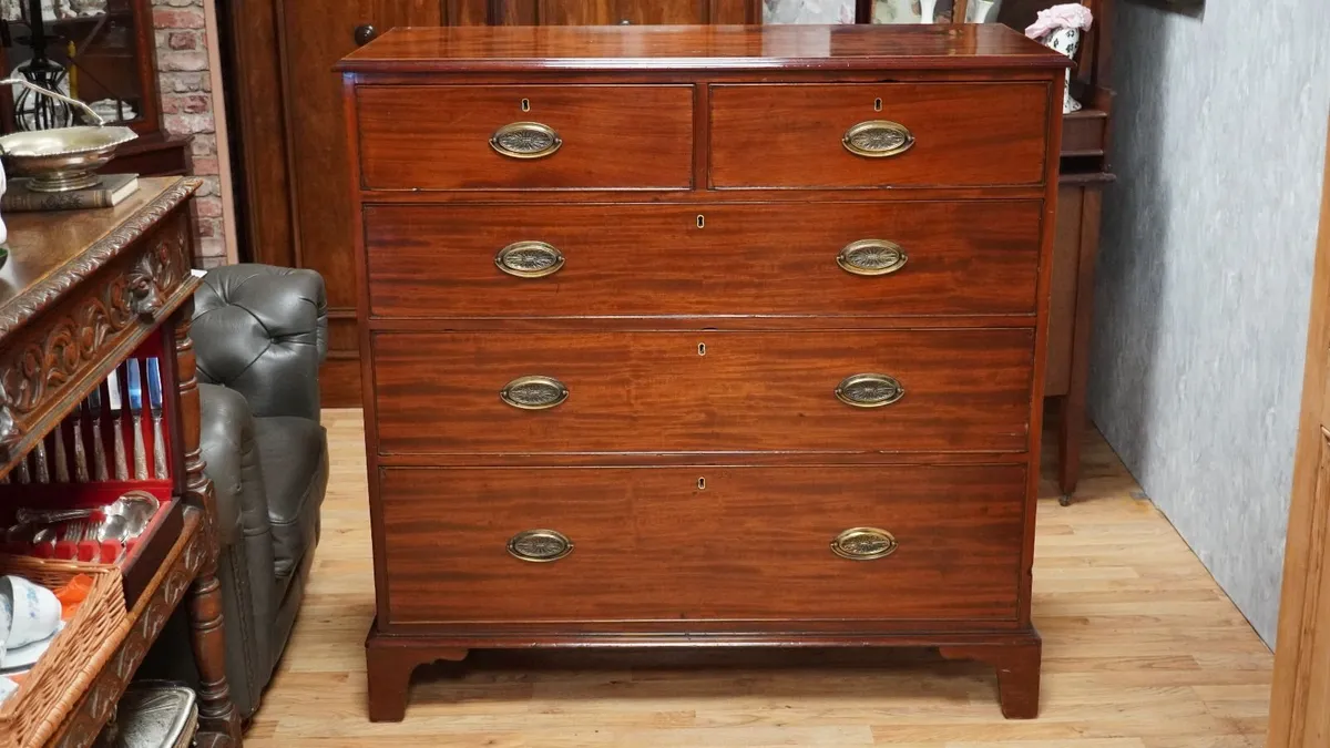 Large Victorian Mahogany Chest of Drawers - Image 2