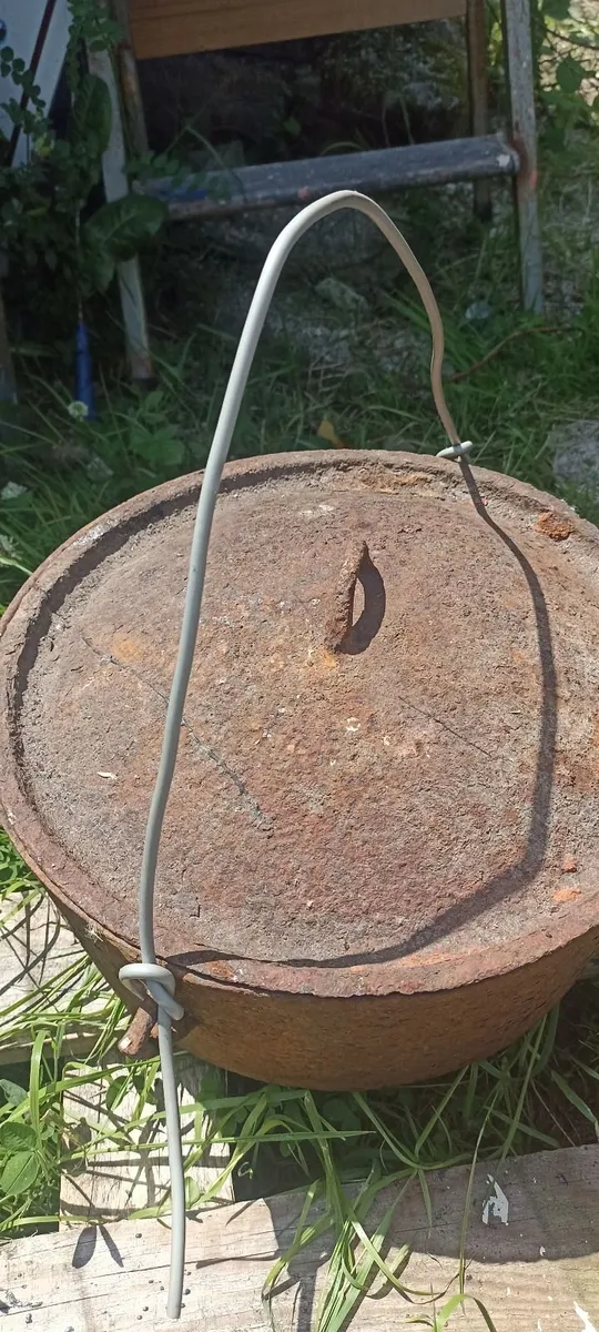 Old Cast Iron Ovens - Image 3