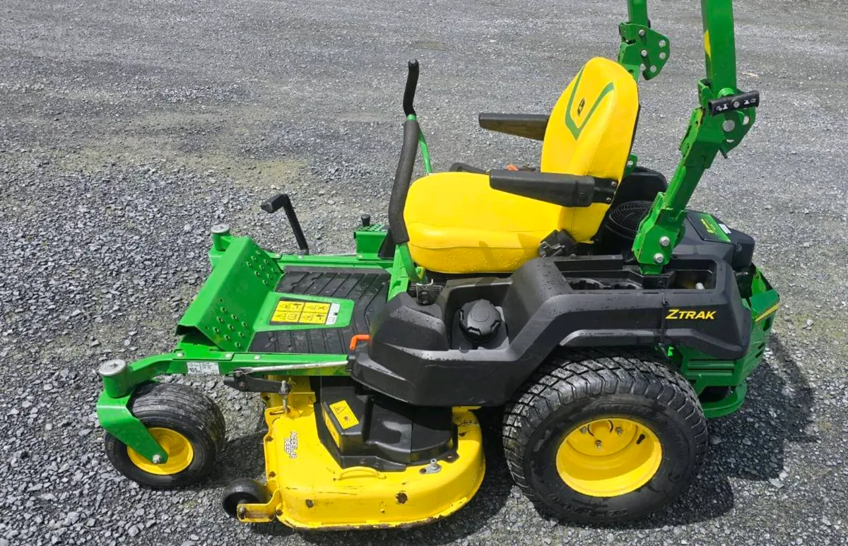 John Deere Zero Turn Z530m - Image 3