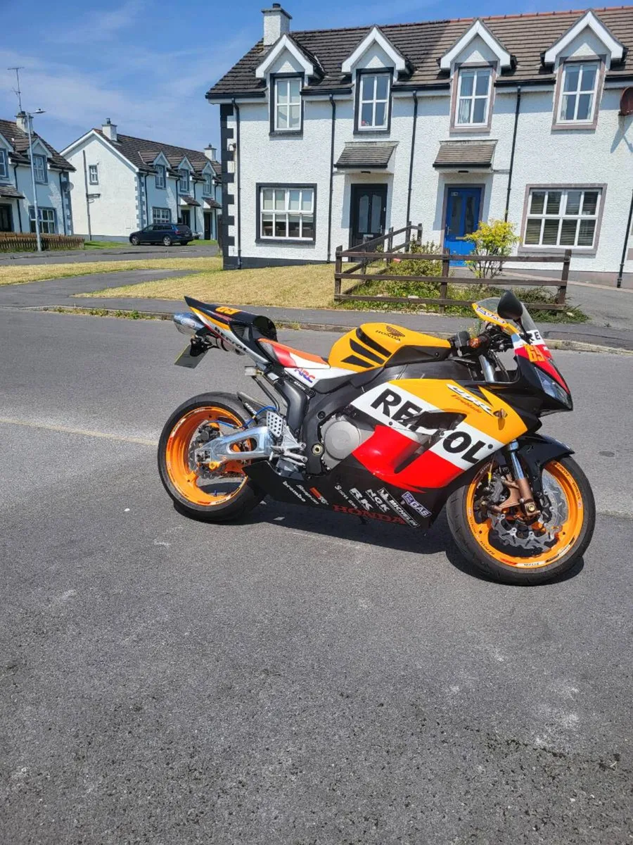 Motorbike - Image 4