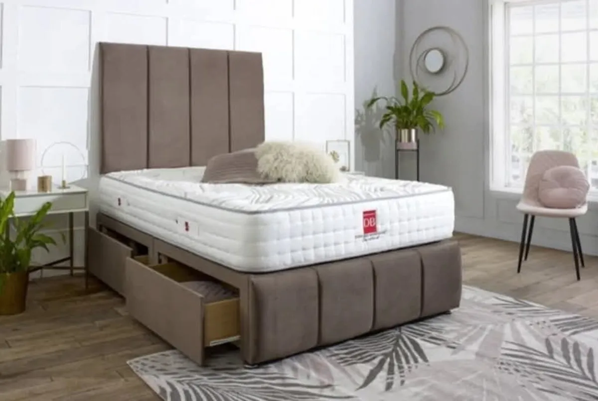 Double & King Size Chesterfield Beds With Drawers - Image 4