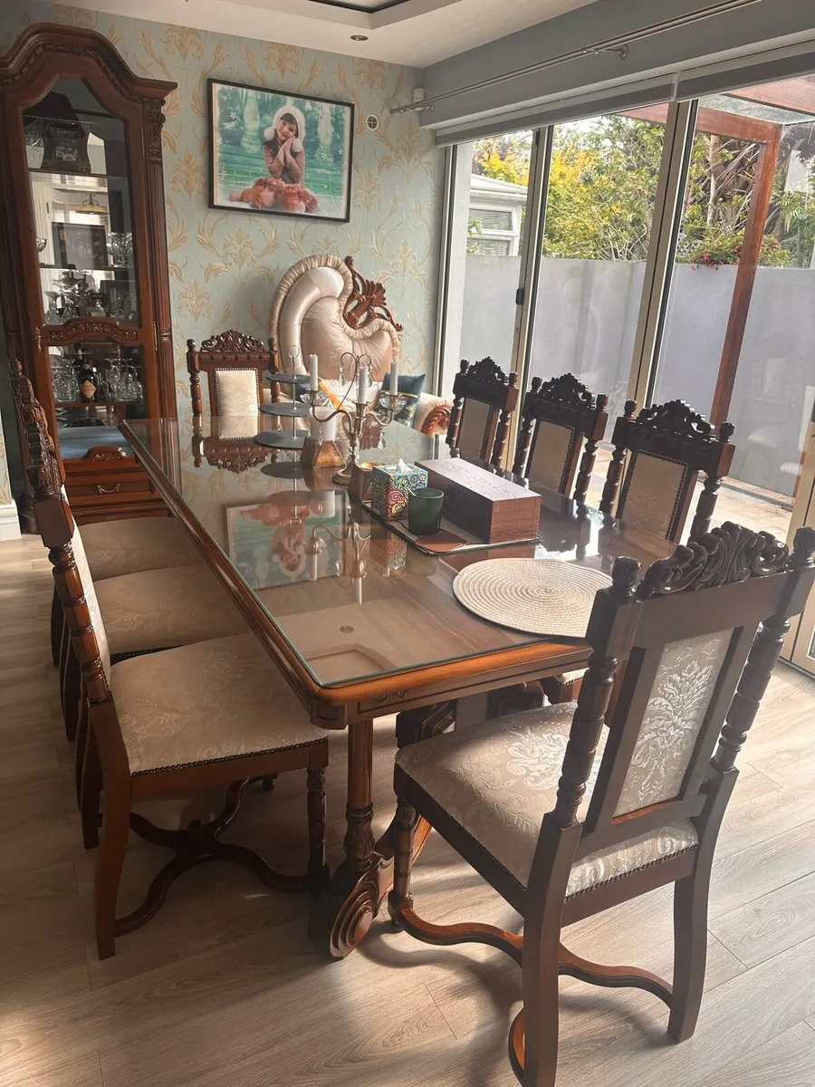 Dinner table - Image 3