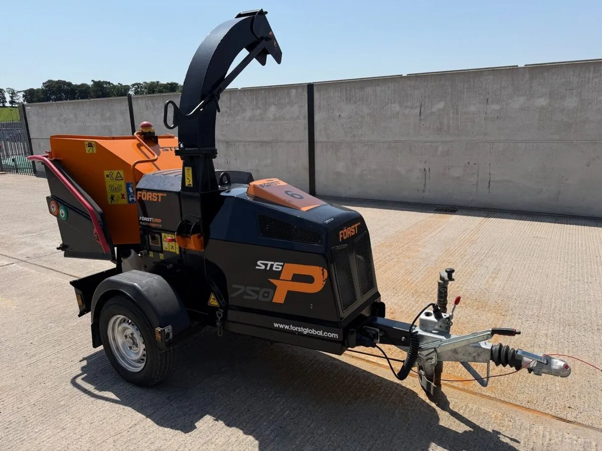 FORST ST6P SINGLE AXLE FAST TOW WOOD CHIPPER - Image 1