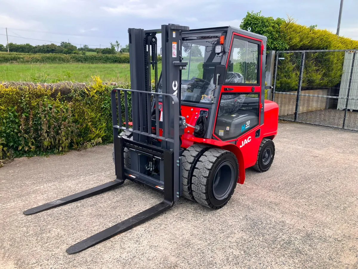 New 2026 JAC 3000kg Forklift **Online Auction** - Image 1