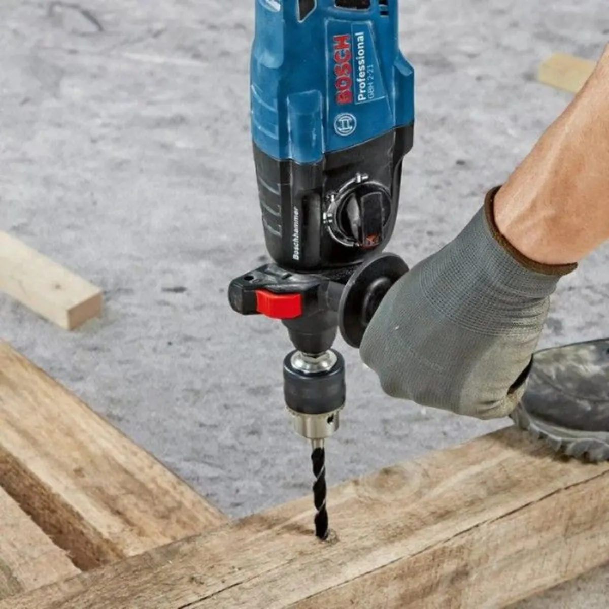 Bosch GBH 2-21 SDS Plus Rotary Hammer Drill 720W - Image 2